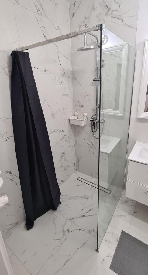 44 - Apartamenty Siedlce - Nowy Apartament W Centrum Przy Ul Czerwonego Krzyza Eksteriør billede